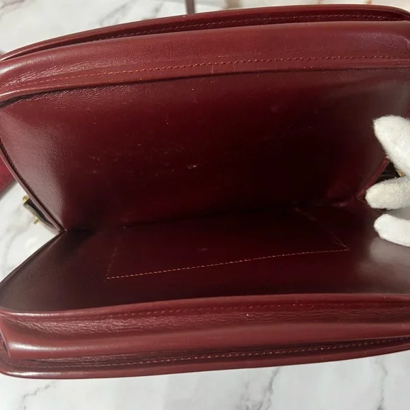 GUC Cartier Must de Cartier Crossbody - Picture 5 of 10